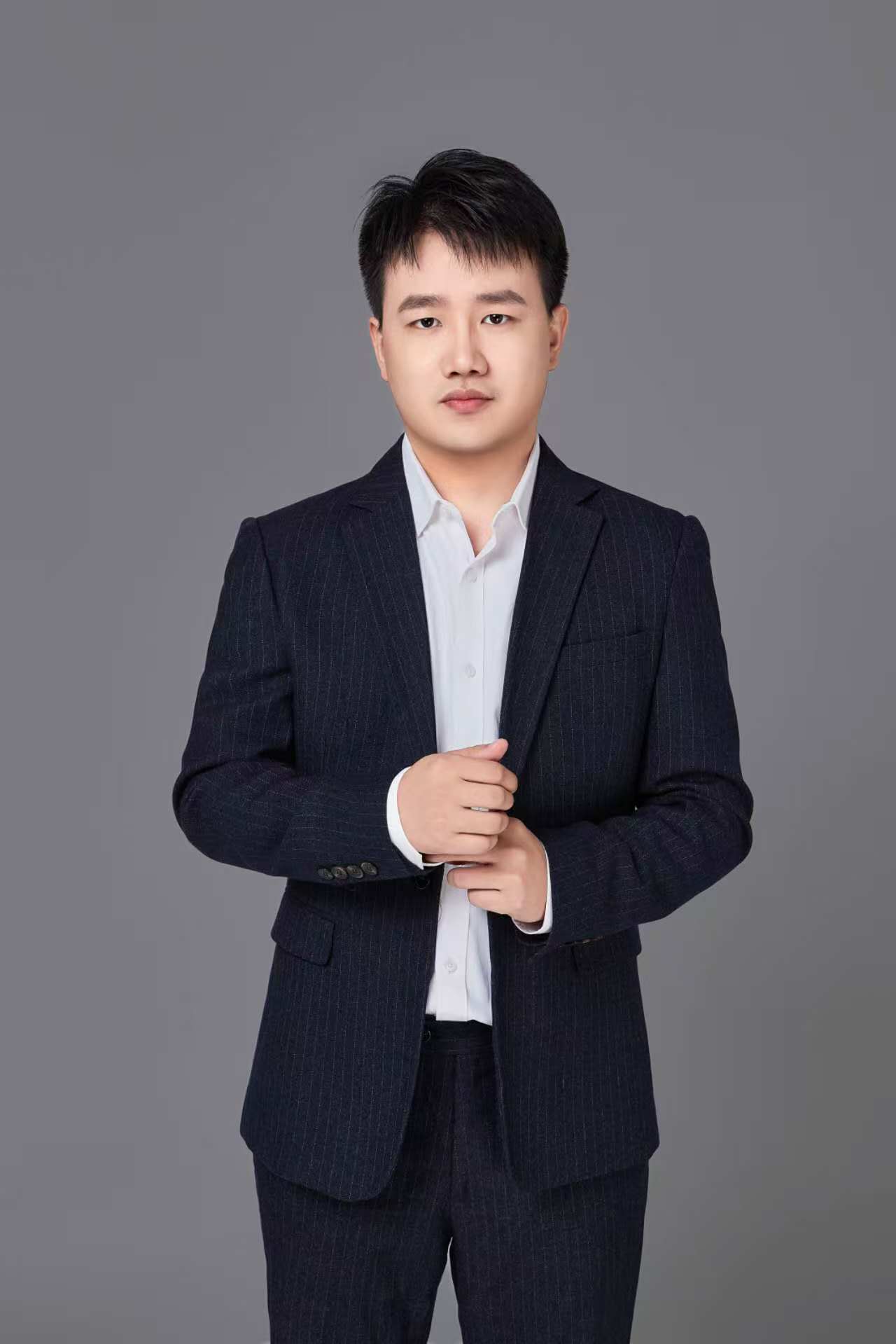 衡长俊